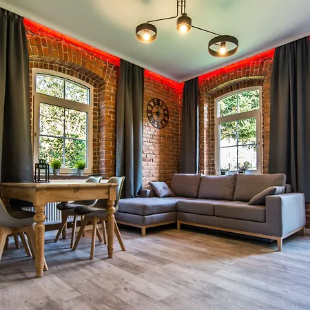 Hotelove Z Biokominkiem Stara Kuznia Apartamento