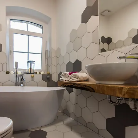 Hotelove Z Biokominkiem Stara Kuznia * קרפאז'