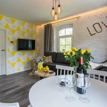 Hotelove Z Biokominkiem Stara Kuznia קרפאז'