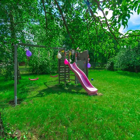 Hotelove Z Biokominkiem Stara Kuznia Apartmán