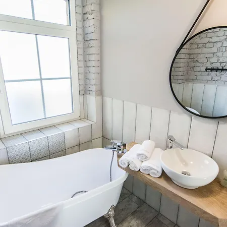 Apartmán Hotelove Z Biokominkiem Stara Kuznia