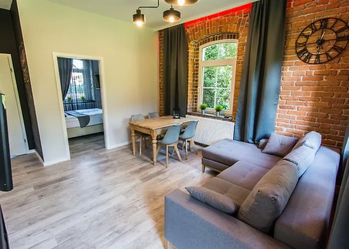 Hotelove Z Biokominkiem Stara Kuźnia *